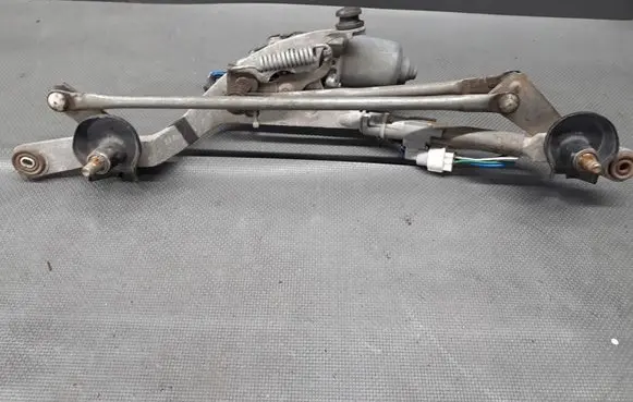 Toyota Auris 150 Front wiper linkage 85110-02190