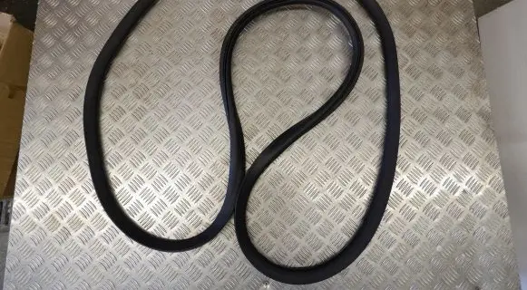 Tesla Model S Trunk rubber seal (body) 