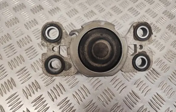 Volvo V60 Engine mount bracket HL8070M08