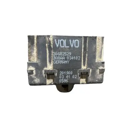 Volvo S40 Seat heating relay 30682529