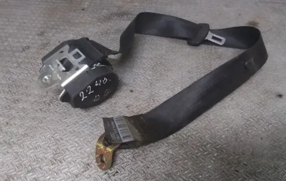 Audi A4 S4 B7 8E 8H Rear seatbelt 8E5857805D