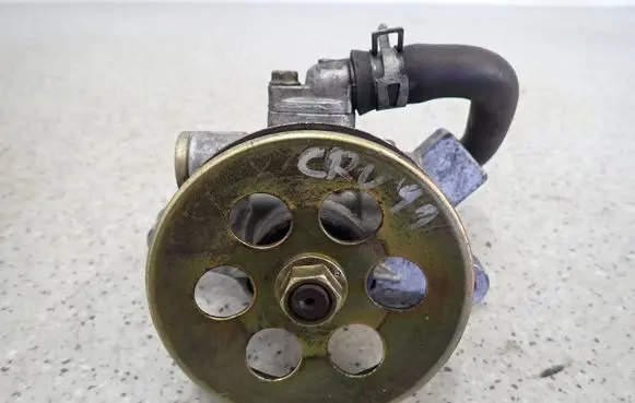Honda CR-V Power steering pump 
