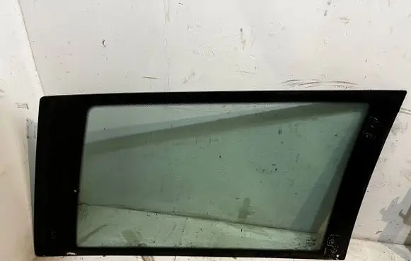 Mercedes-Benz Vito Viano W638 Rear side window A6386703512 6386703512