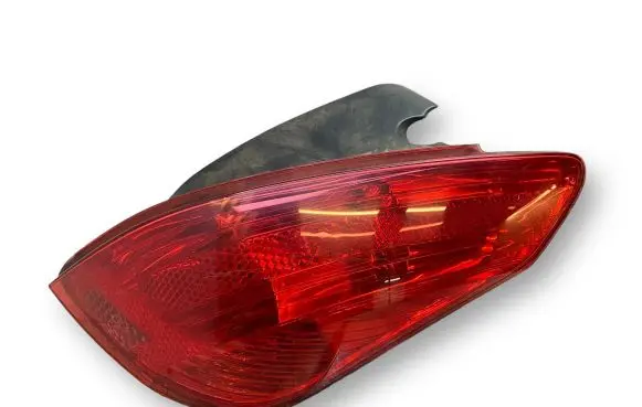 Peugeot 308 Rear/tail lights 9680425880
