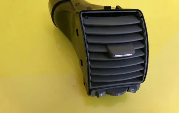 Renault Laguna II Dashboard side air vent grill/cover trim A1068601