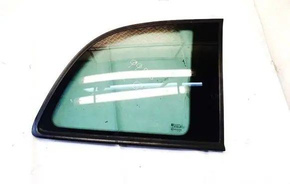 Opel Zafira A Rear side window dot36as3m192