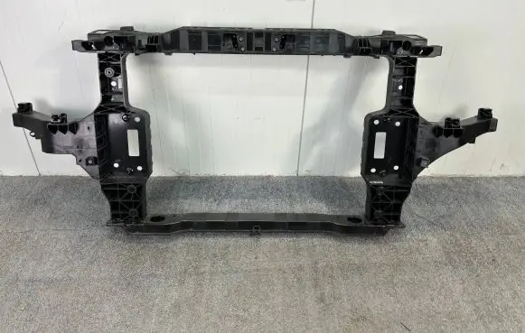 Genesis GV70 Front piece kit 64101-DS000