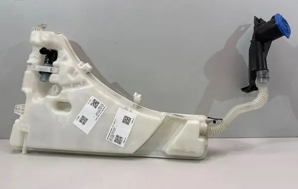 BMW X2 U10 Windshield washer fluid reservoir/tank 5A0BBE6
