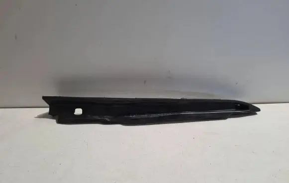 Maserati Ghibli Fender foam support/seal 