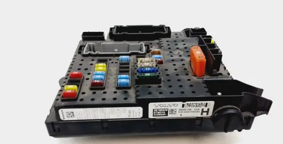 Volvo XC90 Fuse module 30786646