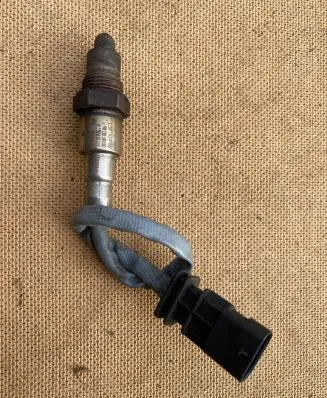 Peugeot 208 Lambda probe sensor 9813838380 173283H 0258030339