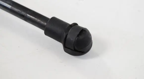 Nissan NP300 Tailgate/trunk strut/damper 689500W860
