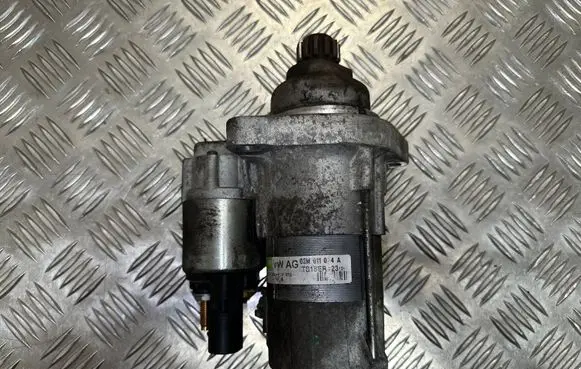 Volkswagen Tiguan Starter motor 02M911024A