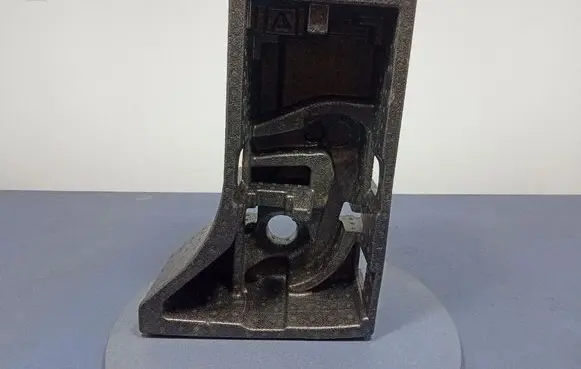 Trunk/boot lower side trim panel