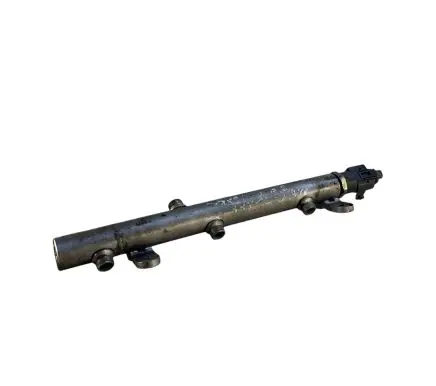 Mercedes-Benz E W211 Fuel main line pipe A6420700695 0621500601