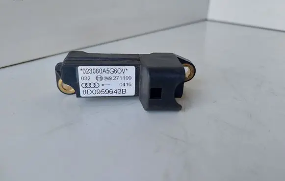 Audi A4 S4 B5 8D Airbag deployment crash/impact sensor 8D0959643B