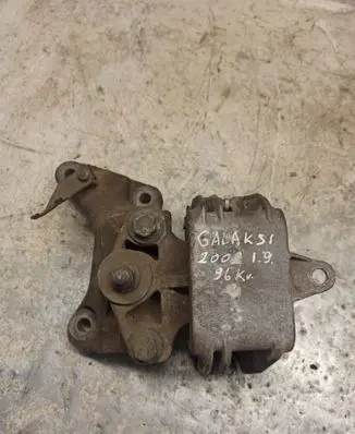 Ford Galaxy Engine mount bracket