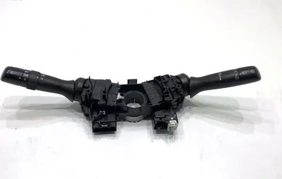 Toyota Yaris Wiper turn signal indicator stalk/switch 0D09117F619
