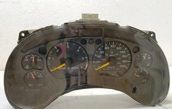 Chevrolet Blazer Speedometer (instrument cluster) 09350213F 000383L