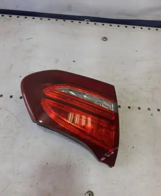 Mercedes-Benz C W205 Tailgate rear/tail lights A2059061503 20180409D245