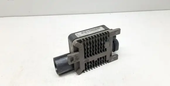 Volvo S60 Glow plug pre-heat relay 940009301