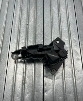 BMW 5 F10 F11 Glove box lock 1600086