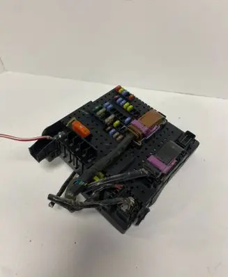 Volvo V70 Fuse module 8676391 04W512 12217799
