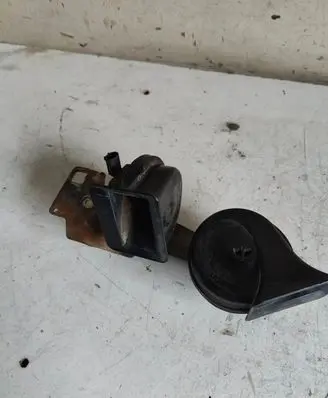 BMW 5 E60 E61 Horn signal 0092018