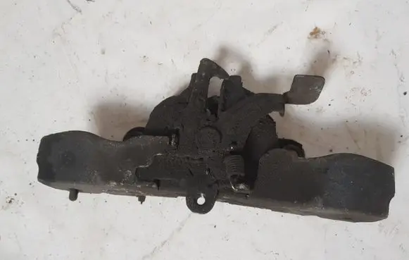 Toyota Avensis T250 Engine bonnet/hood lock/catch