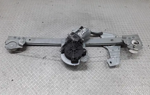 Toyota Aygo AB10 Front door window regulator with motor 118670RH