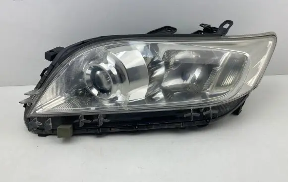 Toyota RAV 4 (XA30) Headlight/headlamp 9336860