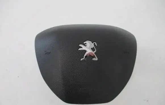 Steering wheel airbag