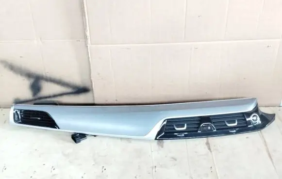 BMW 5 G30 G31 Panel trim 8070622