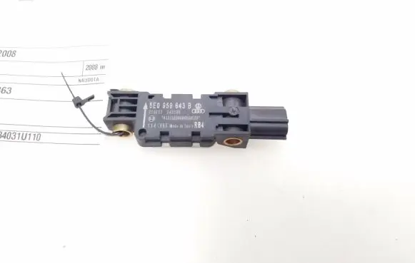 Audi A4 S4 B7 8E 8H Airbag deployment crash/impact sensor 8E0959643B