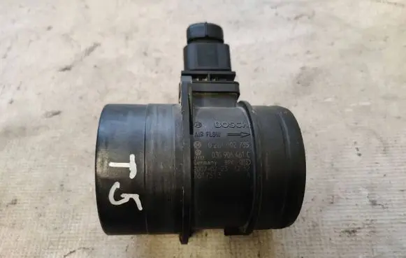 Volkswagen Golf V Mass air flow meter 0281002735 03G906461C 7617513