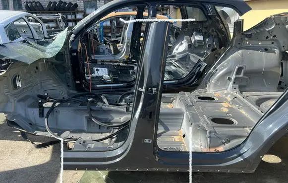 Seat Tarraco Pillar (middle) 