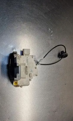 Audi A4 S4 B6 8E 8H Front door lock 8E1837015AA