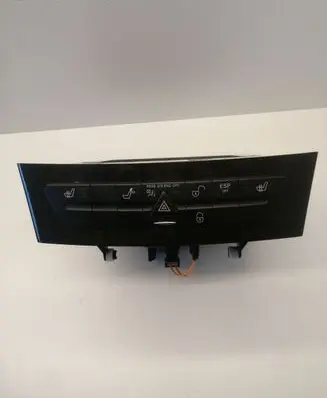 Mercedes-Benz CLS C219 CD/DVD changer A2116800552