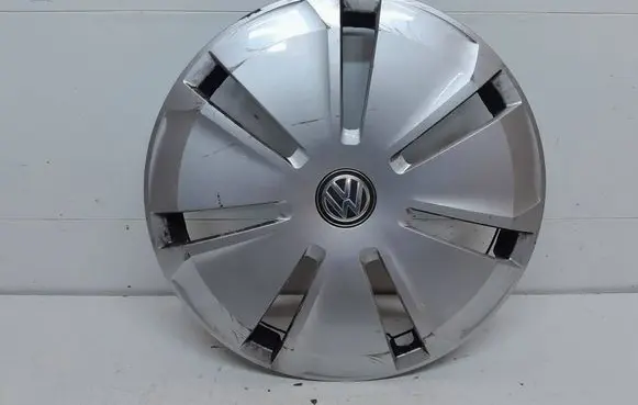 Volkswagen Multivan T5 R16 wheel hub/cap/trim 7LA601147