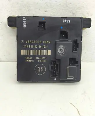 Mercedes-Benz CLS C219 Door control unit/module 2198200226 00005031