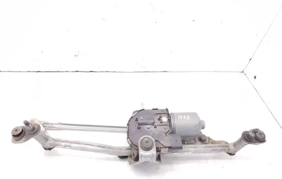 Volkswagen Touran II Front wiper linkage and motor 3397021378 1T1955023A 1T1955119A