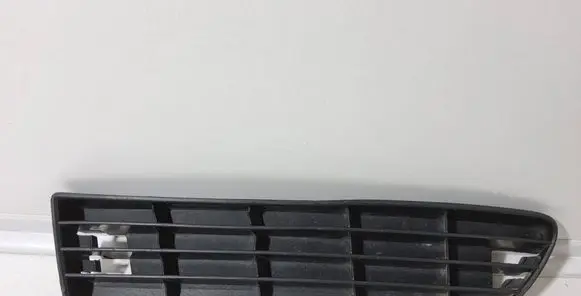 Audi A6 S6 C4 4A Front bumper lower grill 4A0807345J