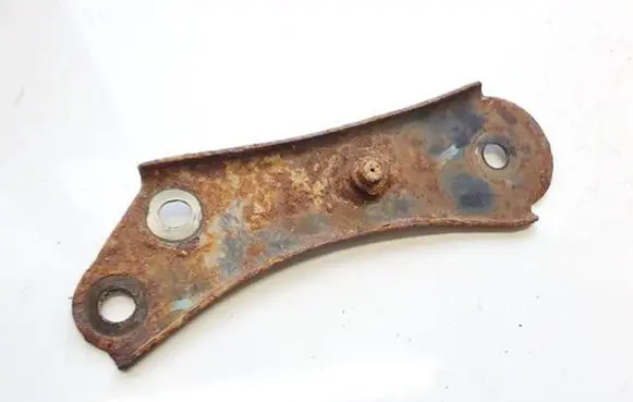 Subaru B9 Tribeca Engine mounting bracket