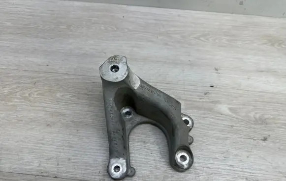 Porsche Cayenne (92A) Engine mounting bracket 94611521152 946115211CR