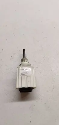 Audi A4 S4 B7 8E 8H Brake pedal sensor switch 8E0927189B 241105 19322005