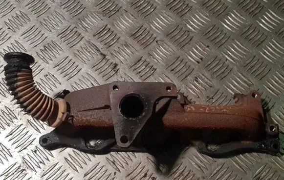 Volvo S40, V40 Exhaust manifold 110182