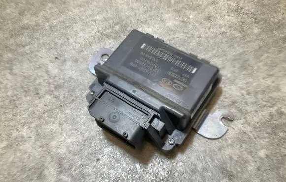 Hyundai i40 Hand brake control module 597903Z500 01084800 EP80010400