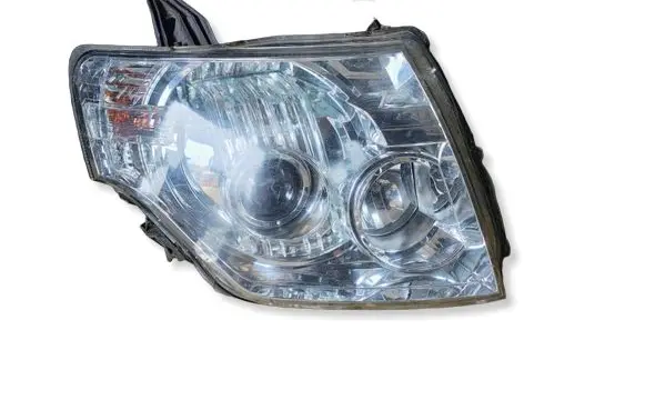 Mitsubishi Pajero Headlight/headlamp 10067018 A045053 10067016