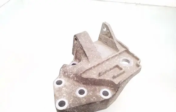 Land Rover Freelander 2 - LR2 Engine mounting bracket 6g926p096cd 6g926f030cb