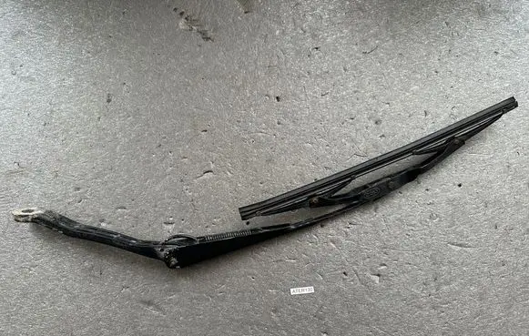 Nissan Terrano Rear wiper blade arm 287810X000 287902X800